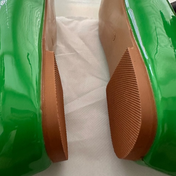 VIBRANT PATENT LEATHER CHAIN TRIM POINTED TOE BALLET FLATS - GREEN - Picture 7 of 9